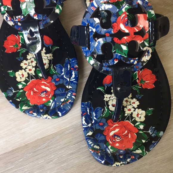 Tory Burch Miller Sandals Navy Tea Rose 🌹 - Picture 4 of 10